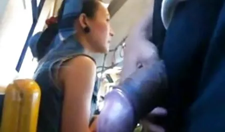 Một cặp vợ chồng trẻ thực hiện một giường trên sàn nhà và công phim sex moi nhat ko che của thiên nhiên