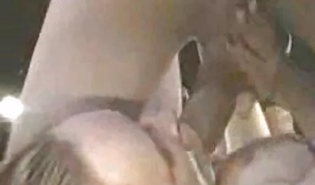 Hai tuyệt vời khiêu dâm mô sex nhật bản không che hình cho thấy một đồng tính.