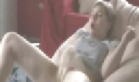 Cô gái hấp dẫn trêu phim sex nhật bản mới nhất không che chọc một chàng trai